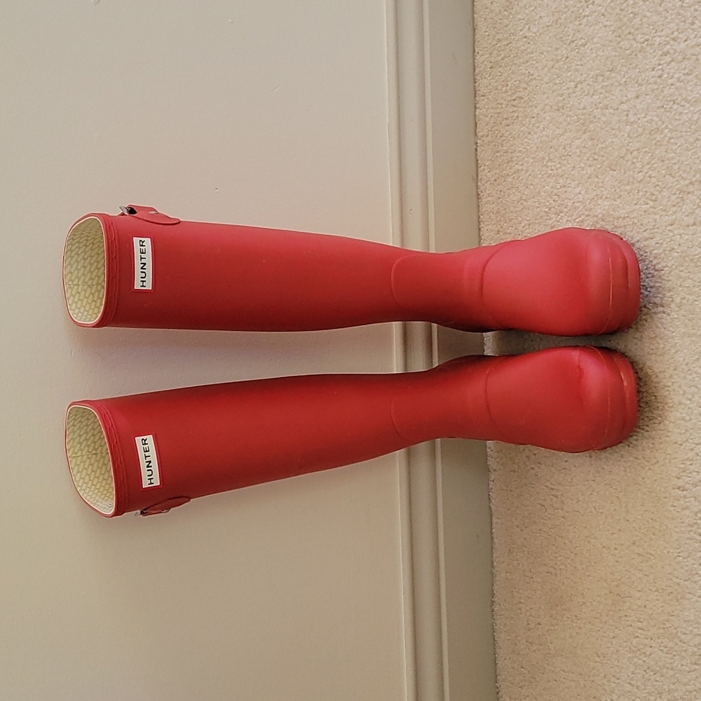 Hunter Original Tall Wellies - red US7M/8F